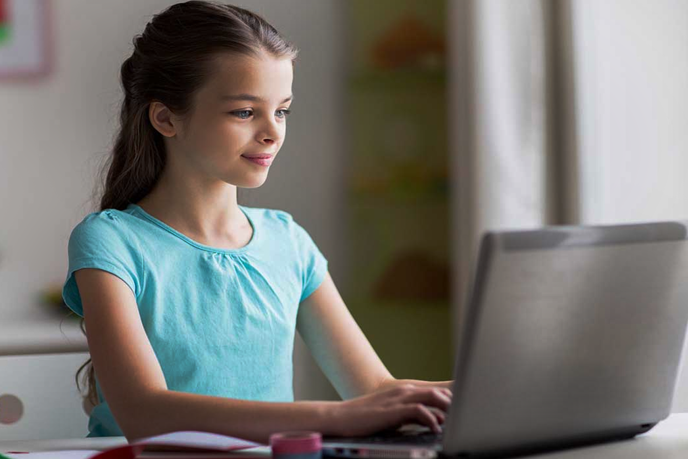 دانش آموزش دارای کسب کار اینترنی